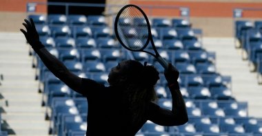 Serena Williams practices ahead of the U.S. Open, in New York, United States, Aug. 25, 2022. (AFP PHOTO)