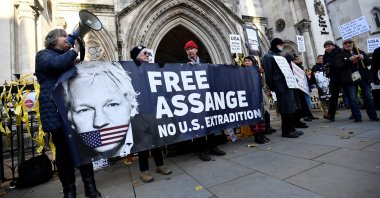 Wikileaks founder Julian Assange&#039;s supporters gather outside the High Court in London, U.K., Dec. 10, 2021. (EPA-EFE Photo)