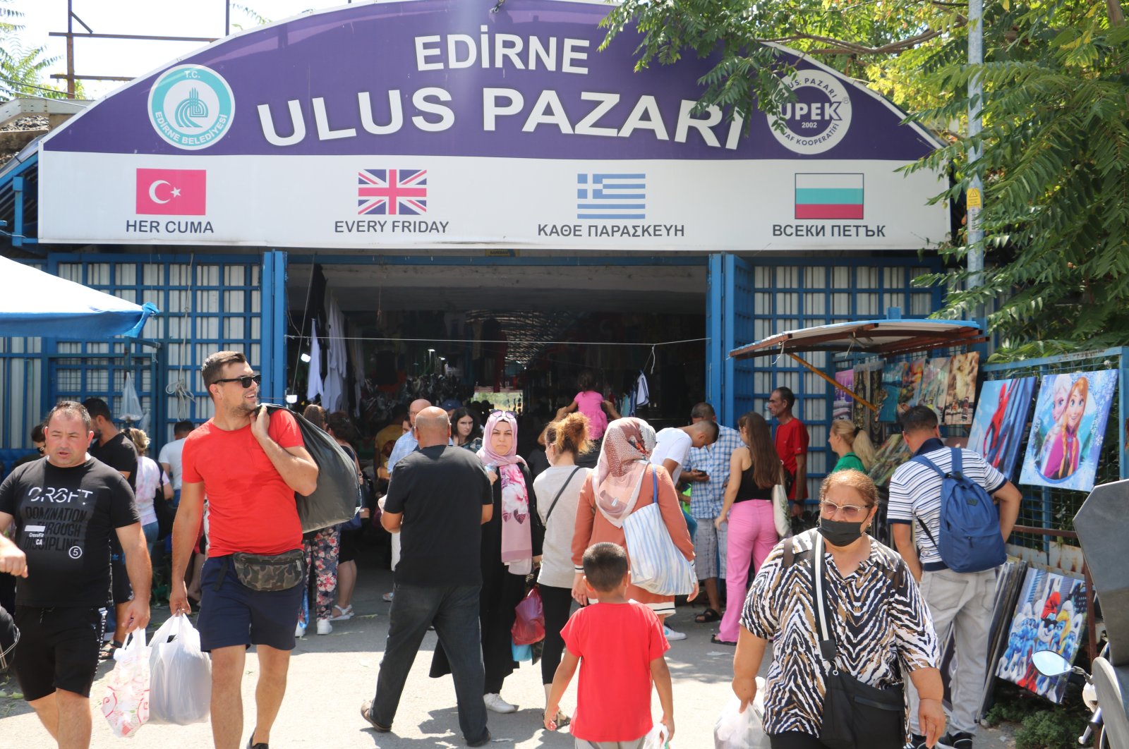 Locals and tourists are seen entering and exiting Ulus Pazarı, a famous local marketplace in the northwestern province of Edirne, Türkiye, Aug. 19, 2022. (IHA Photo)