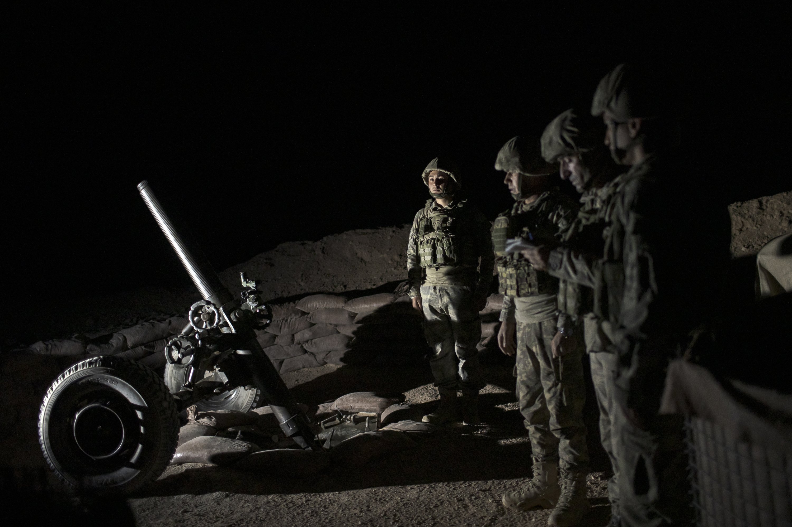 Turkish soldiers provide security and peace in Tal Abyad