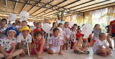 Ukrainian children attend an event organized by the Yunus Emre Institute, in Antalya, southern Türkiye, May 20, 2022. (AA PHOTO)