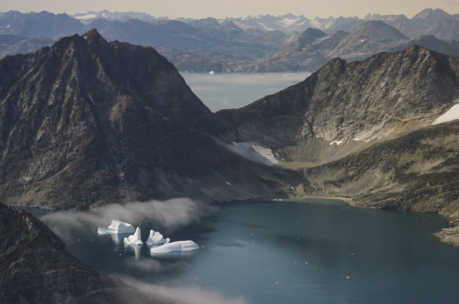 Es ‘zombie’ Greenland akan menaikkan permukaan laut global secara luar biasa