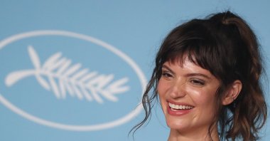 South African model and actor Charlbi Dean attends a press conference on "Triangle of Sadness" during the 75th annual Cannes Film Festival, in Cannes, France, May 22, 2022. (EPA Photo)