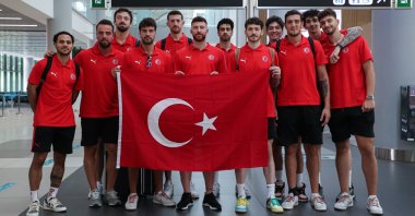Türkiye national men's basketball team poses for a photo prior to leaving for Tbilisi, Istanbul, Türkiye, Aug. 31, 2022. (IHA Photo)