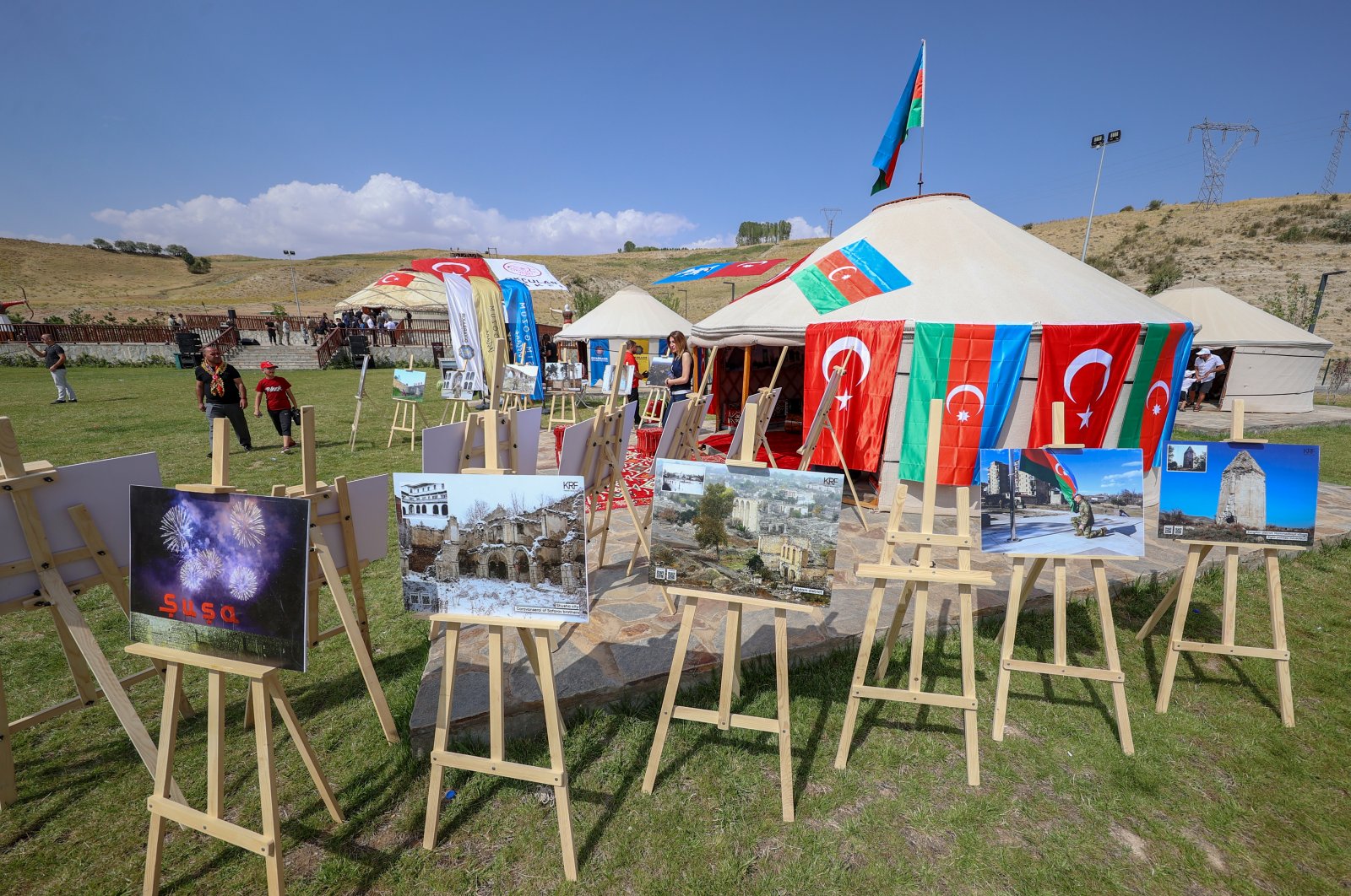 People commemorate Azerbaijan&#039;s victory in the Second Karabakh War with an exhibition in an event that is organized to mark the 951st anniversary of the Battle of Malazgirt in Bitlis, Türkiye, Aug. 23, 2022. (AA Photo)