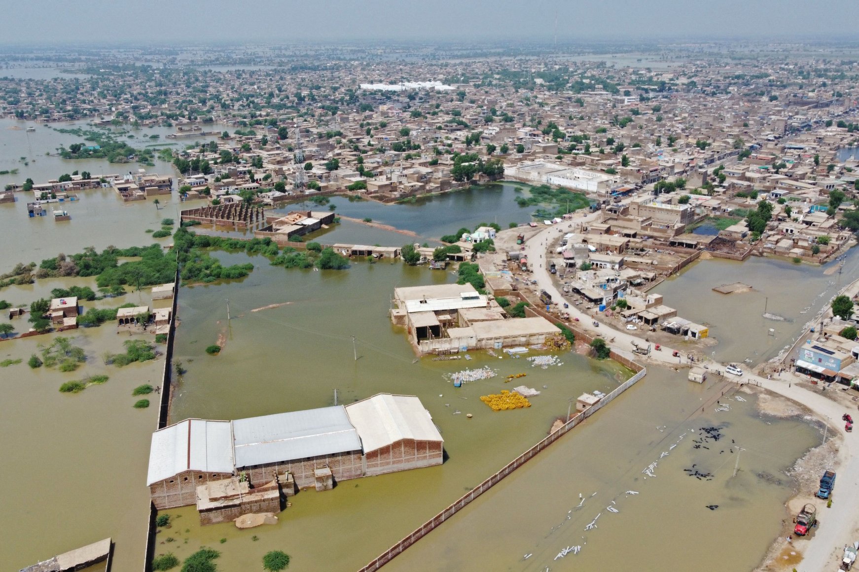 Pakistan reels from deadly flash floods and devastation | Daily Sabah