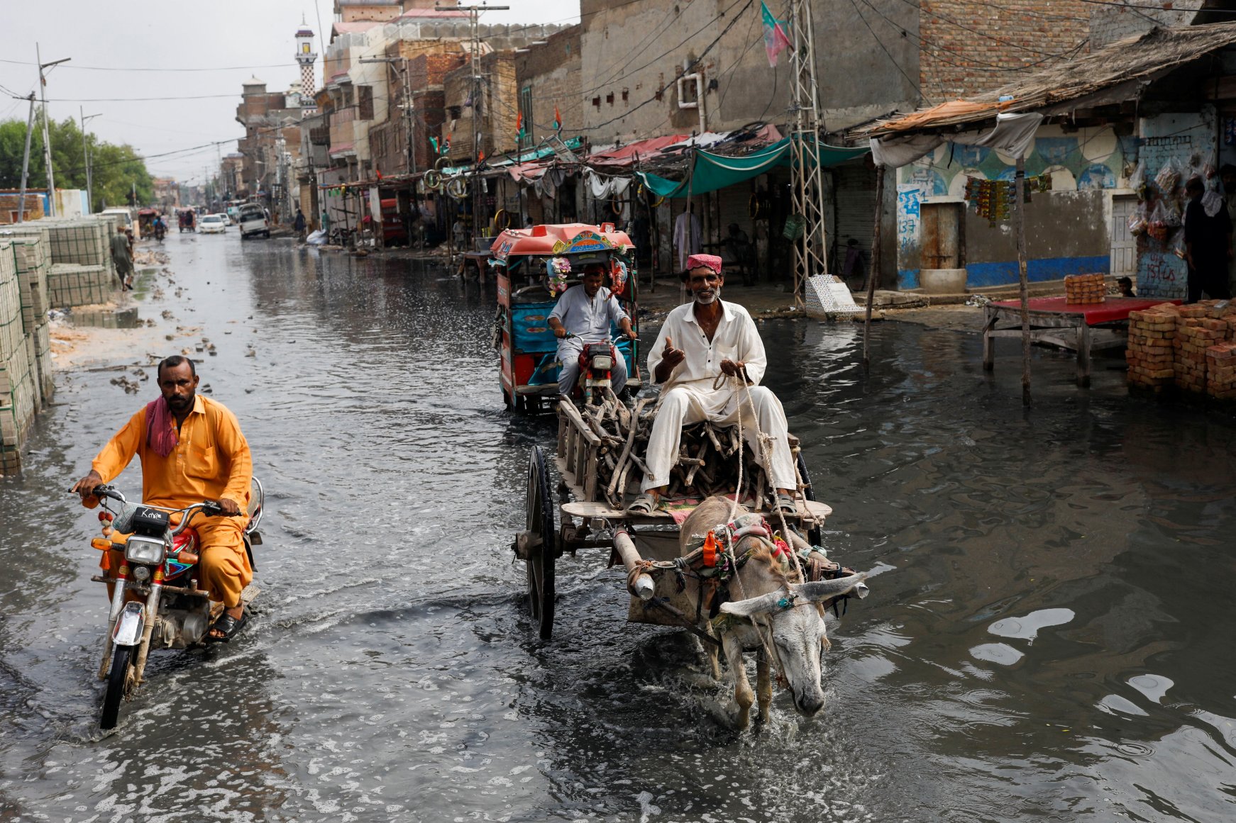 Pakistan reels from deadly flash floods and devastation | Daily Sabah