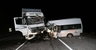 The wreckage of two vehicles after the crash, in Sivas, central Türkiye, Sept. 1, 2022. (AA PHOTO)