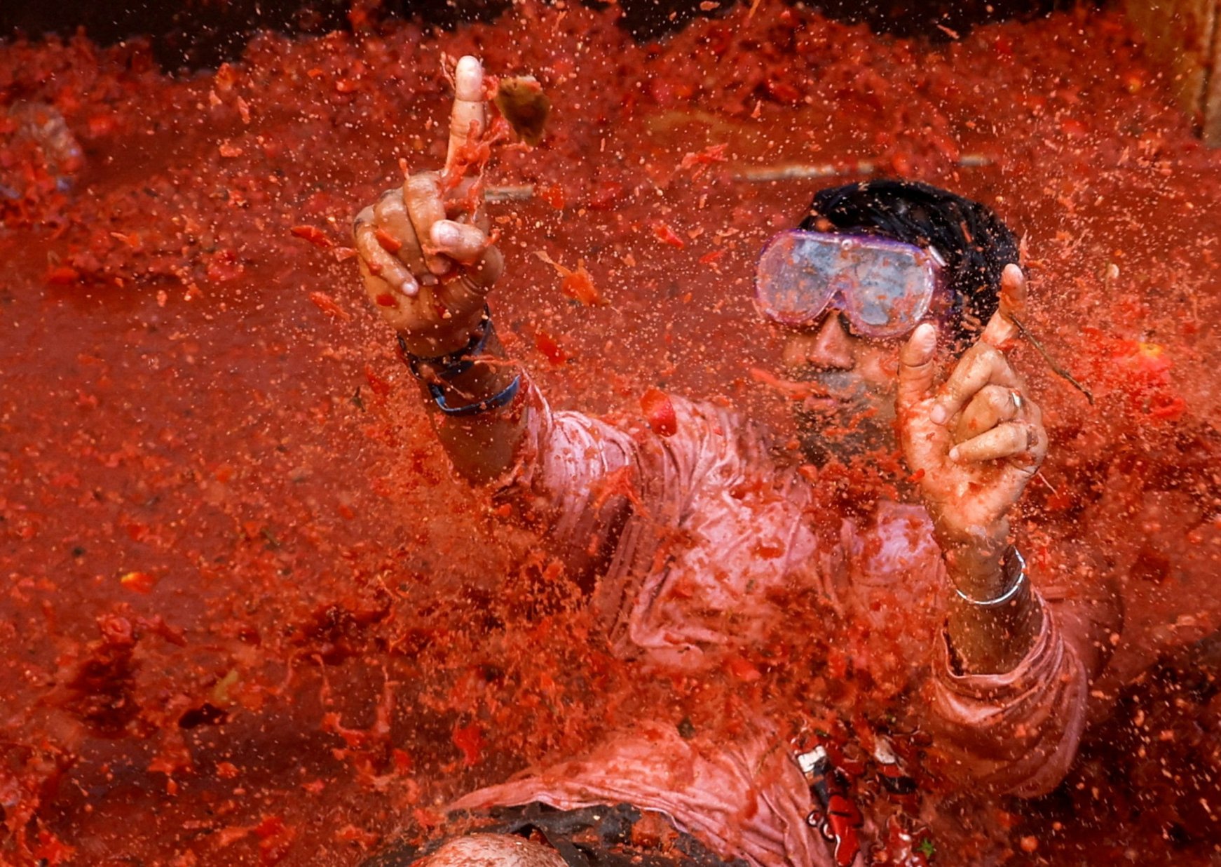 Spain S Huge Tomatina Tomato Fight Returns Daily Sabah   228358 