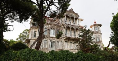 A view of the mansion in Kadıköy, Istanbul, Türkiye, Aug. 28, 2022. (AA PHOTO) 