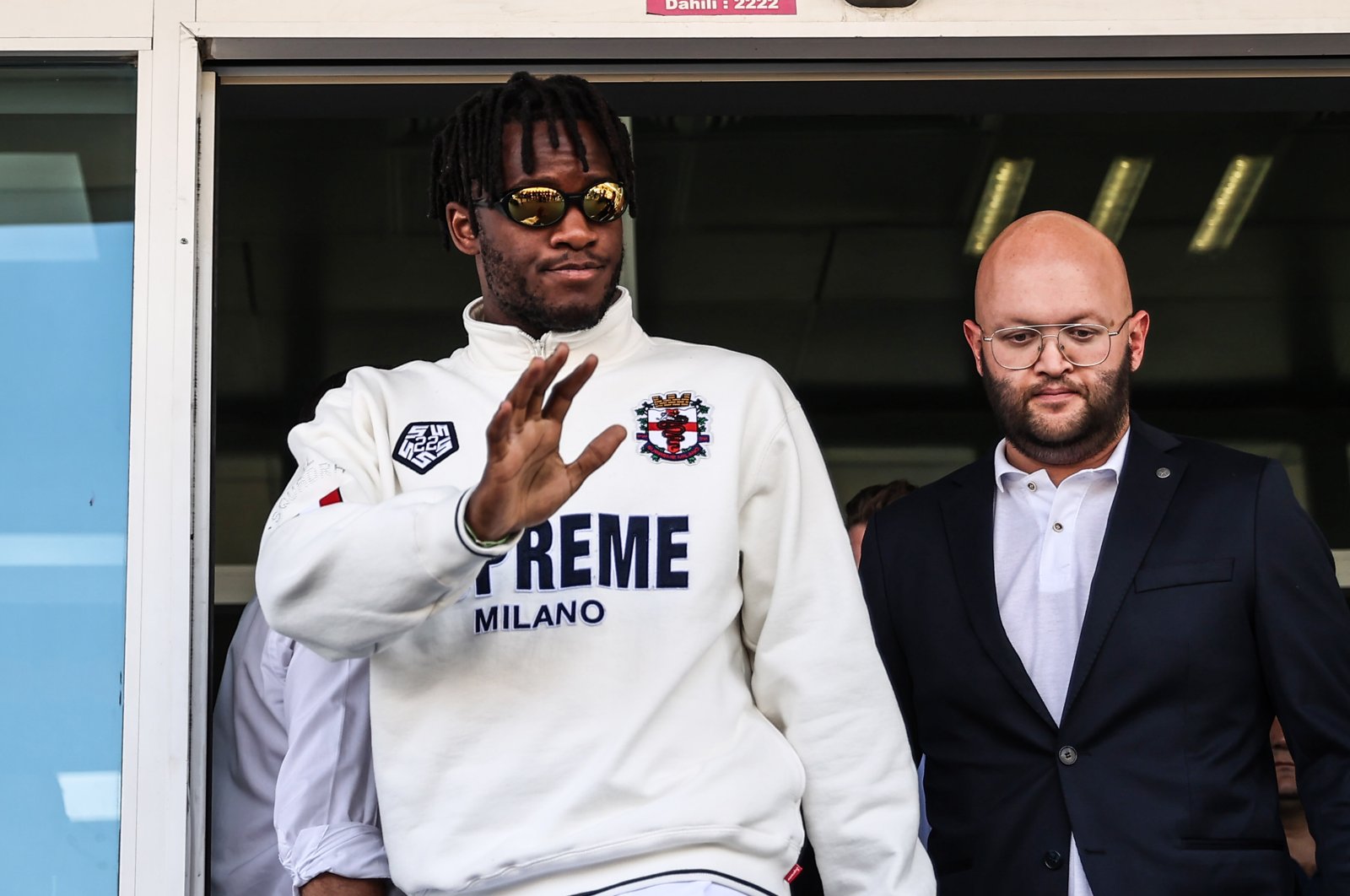 Fenerbahce mendapatkan striker Belgia Michy Batshuayi dari Chelsea