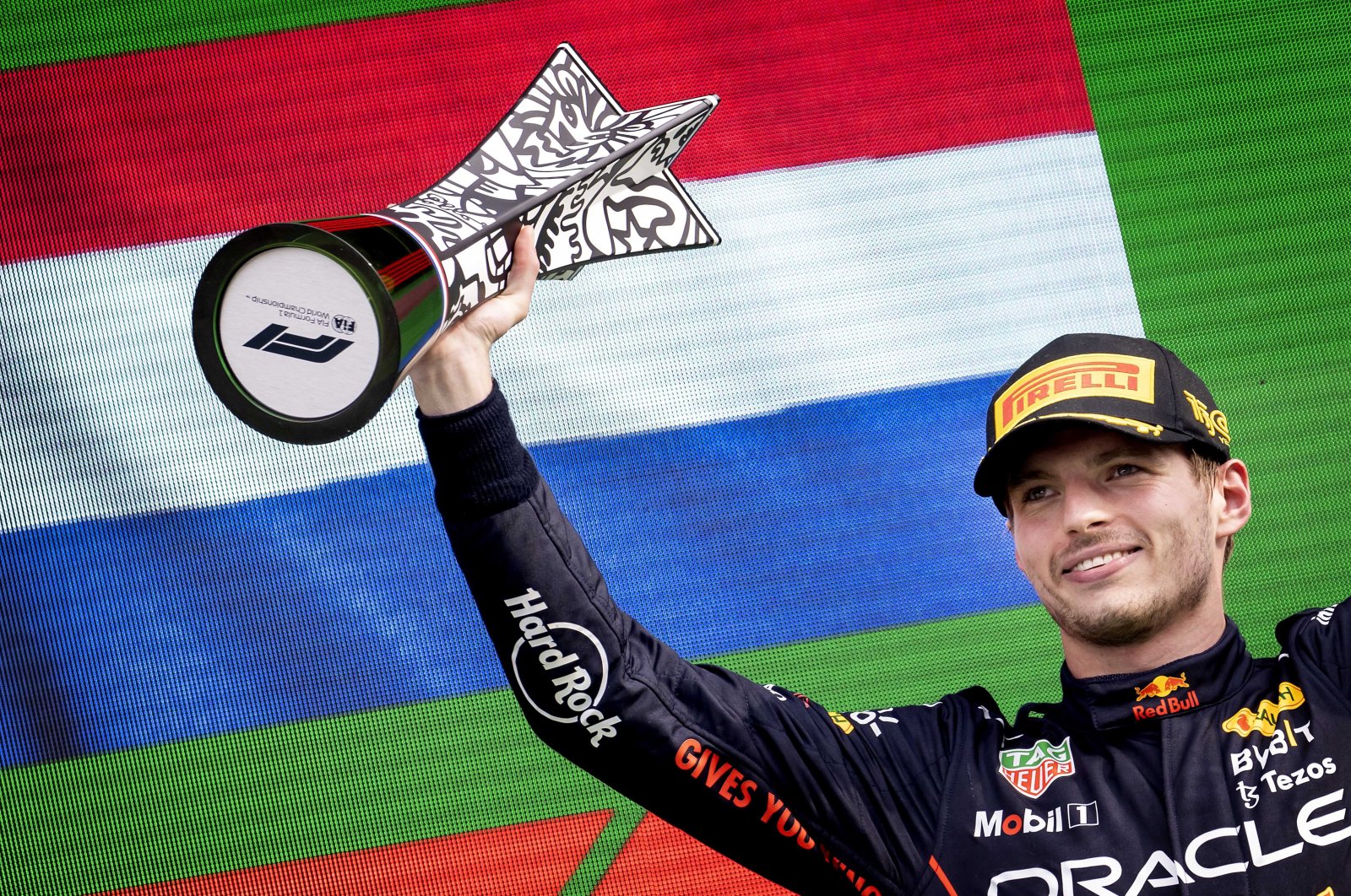 Verstappen memperpanjang keunggulan F1 dengan kemenangan kandang di GP Belanda