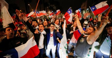 Supporters of "I Reject" react to early results of the referendum on a new Chilean constitution in Valparaiso, Chile, Sept. 4, 2022. (Reuters Photo)