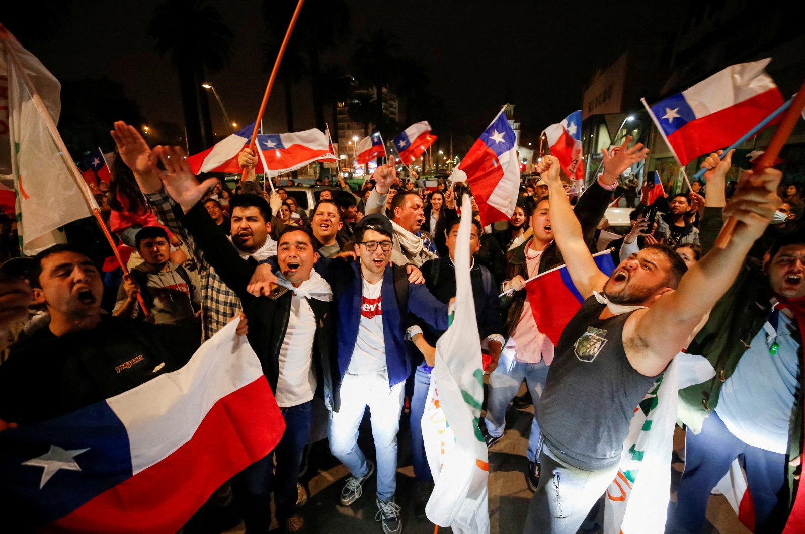 Supporters of "I Reject" react to early results of the referendum on a new Chilean constitution in Valparaiso, Chile, Sept. 4, 2022. (Reuters Photo)