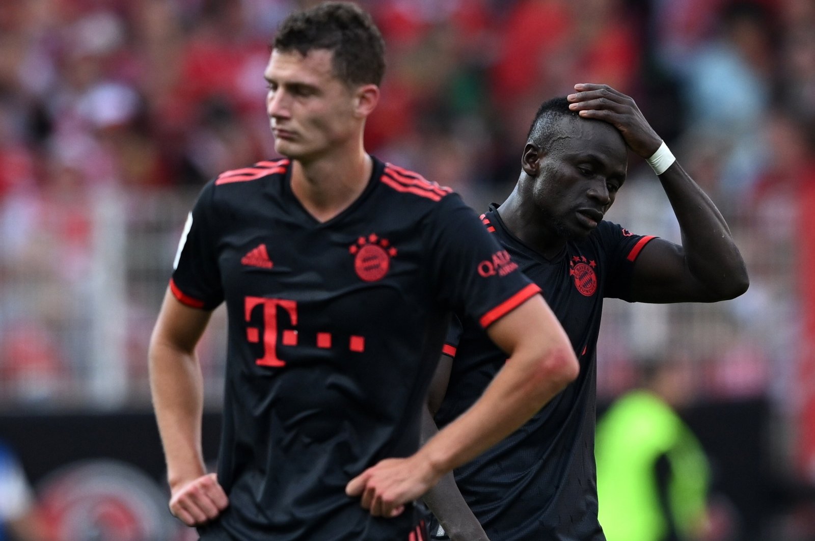 Munich&#039;s Benjamin Pavard (L) and Sadio Mane react after the Bundesliga match against Union Berlin, Berlin, Germany, Sept. 3, 2022. (EPA Photo)