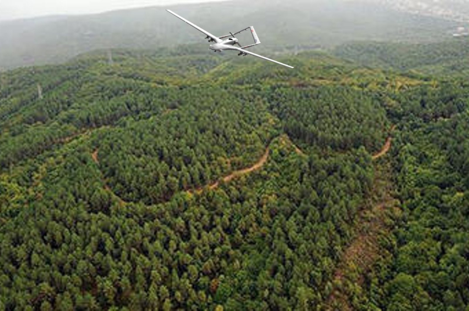 Drone tak berawak membantu perjuangan Türkiye melawan kebakaran hutan