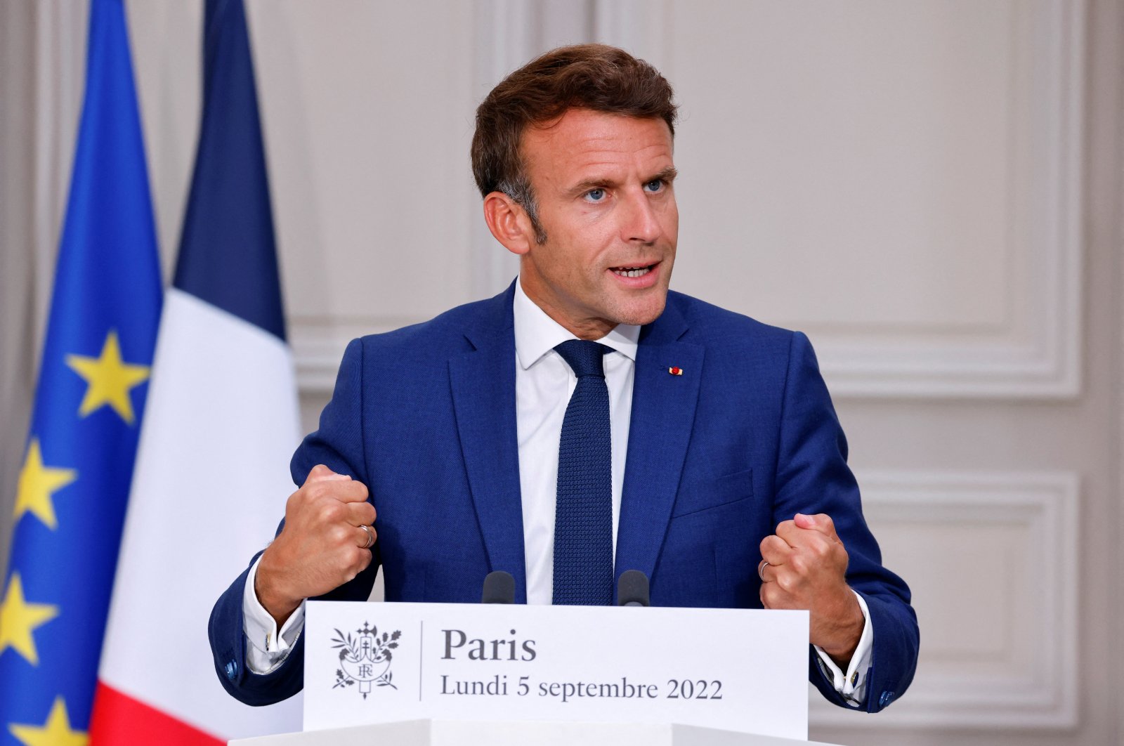 French President Emmanuel Macron delivers a speech after a videoconference on the energy crisis with German Chancellor Olaf Scholz, at the Elysee Palace in Paris, France, Sept. 5, 2022. (Reuters Photo)