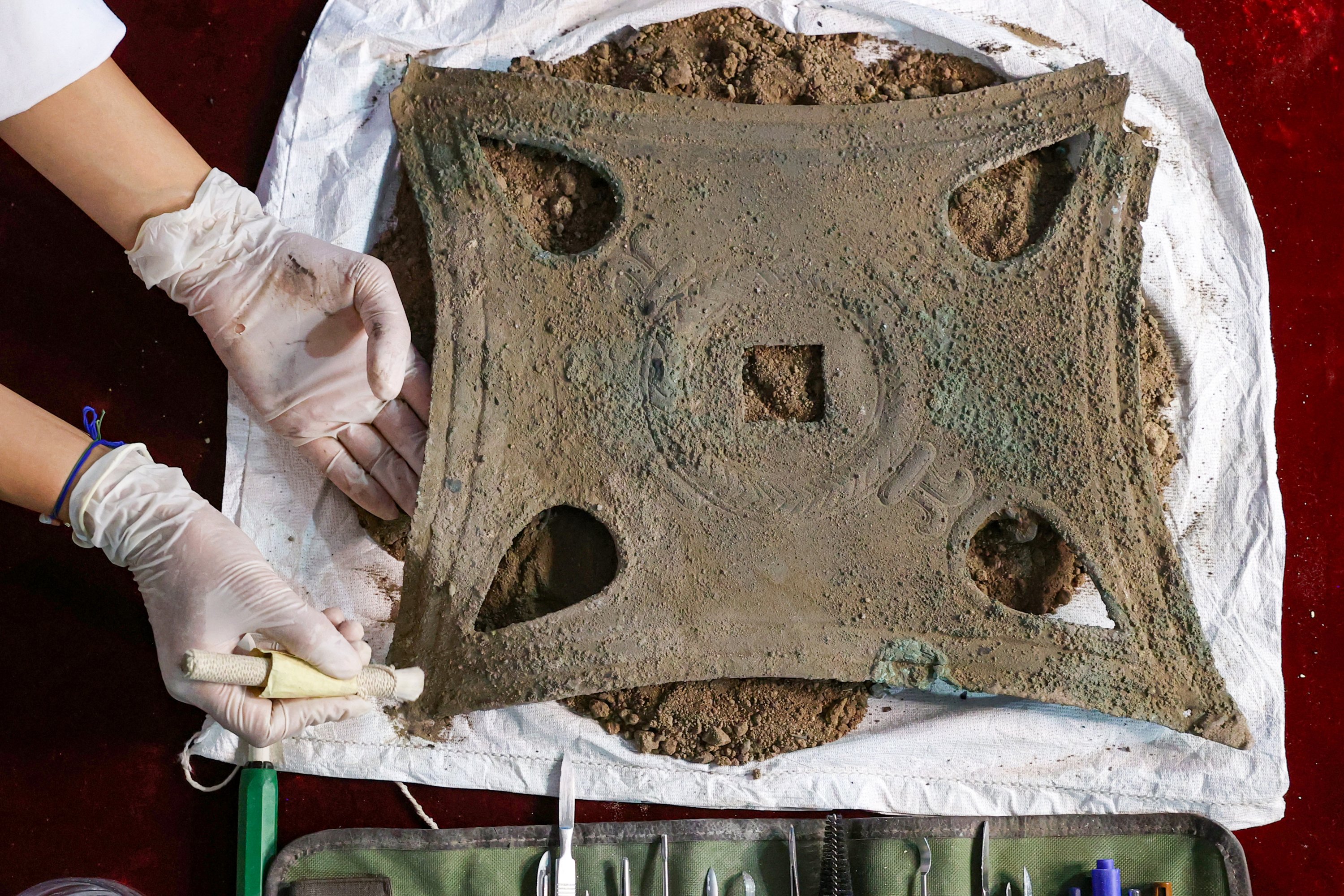 The ancient bronze wall plate unearthed in Ayanis Castle, Van, eastern Türkiye, Sept. 8, 2022. (AA) 