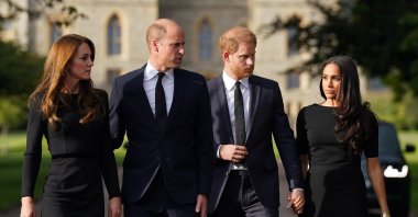 (Left to right) Britain's Catherine, Princess of Wales, Britain's Prince William, Prince of Wales, Britain's Prince Harry, Duke of Sussex, and Meghan, Duchess of Sussex, on the Long Walk at Windsor Castle, U.K., Sept. 10, 2022. (AFP Photo)