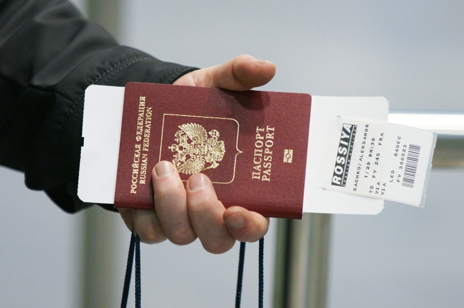 Penangguhan Uni Eropa atas perjanjian visa akses mudah untuk Rusia mulai berlaku