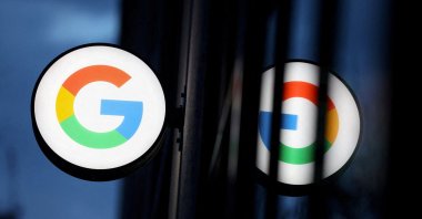  The logo for Google LLC is seen at the Google Store Chelsea in Manhattan, New York City, U.S., Nov. 17, 2021. (REUTERS/Andrew Kelly/File Photo)