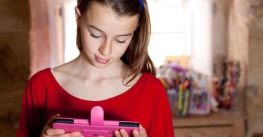 Parents should be able to examine what their children do online and whether the sites they visit are safe.