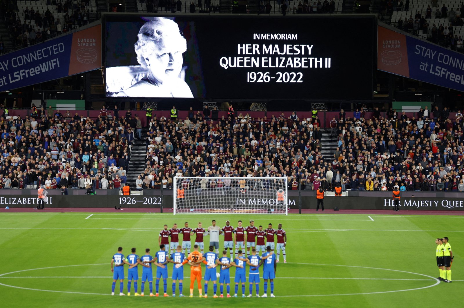 Penutupan sepak bola Inggris ‘kehilangan kesempatan’ untuk memberi penghormatan kepada Ratu