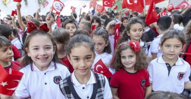 Children on first day of school in Istanbul, Türkiye, Sept. 12, 2022. (AA Photo)