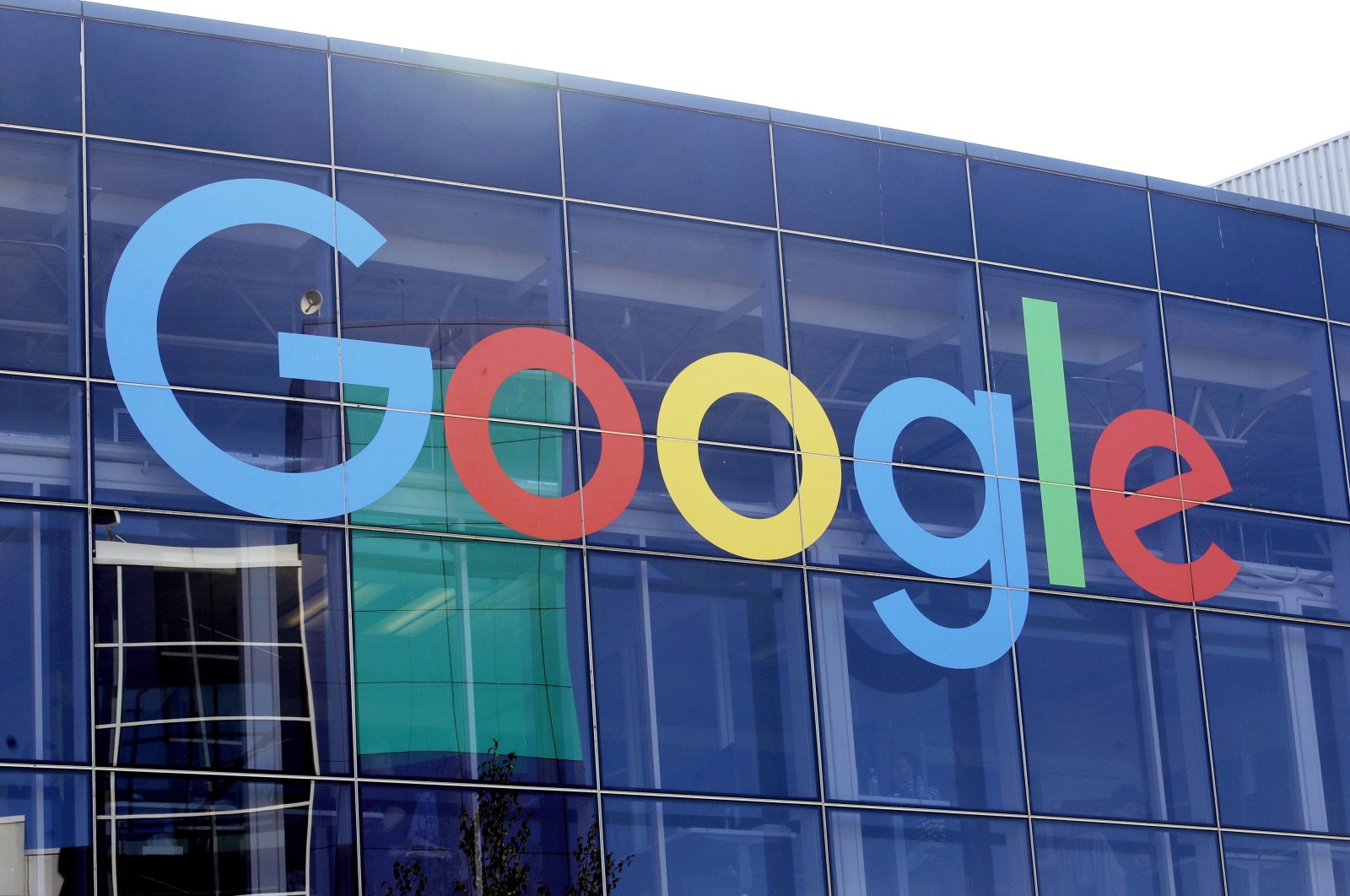 Google mengalami kemunduran besar karena pengadilan UE mempertahankan rekor denda $ 4 miliar