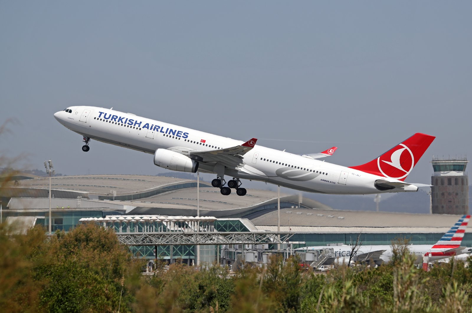 A Turkish Airlines Airbus A330-343 takes off from Barcelona&#039;s airport, Spain, June 3, 2022. (Reuters Photo)