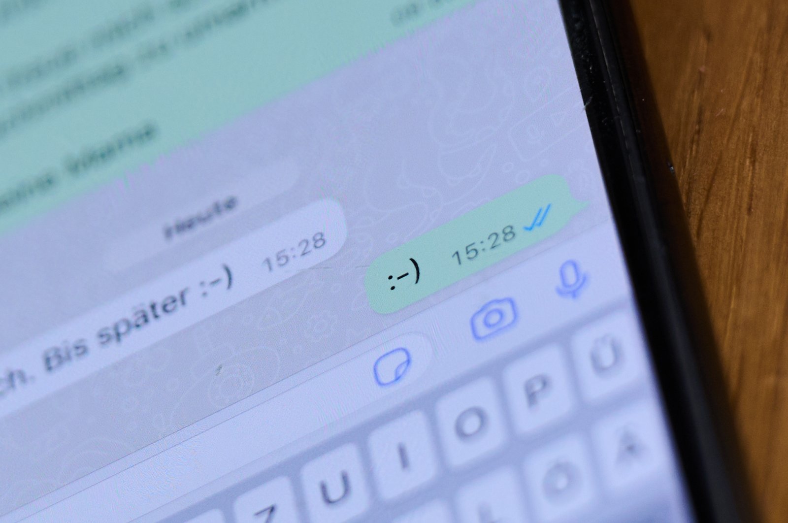It&#039;s hard to imagine online chat without emojis and emoticons today. (dpa Photo)