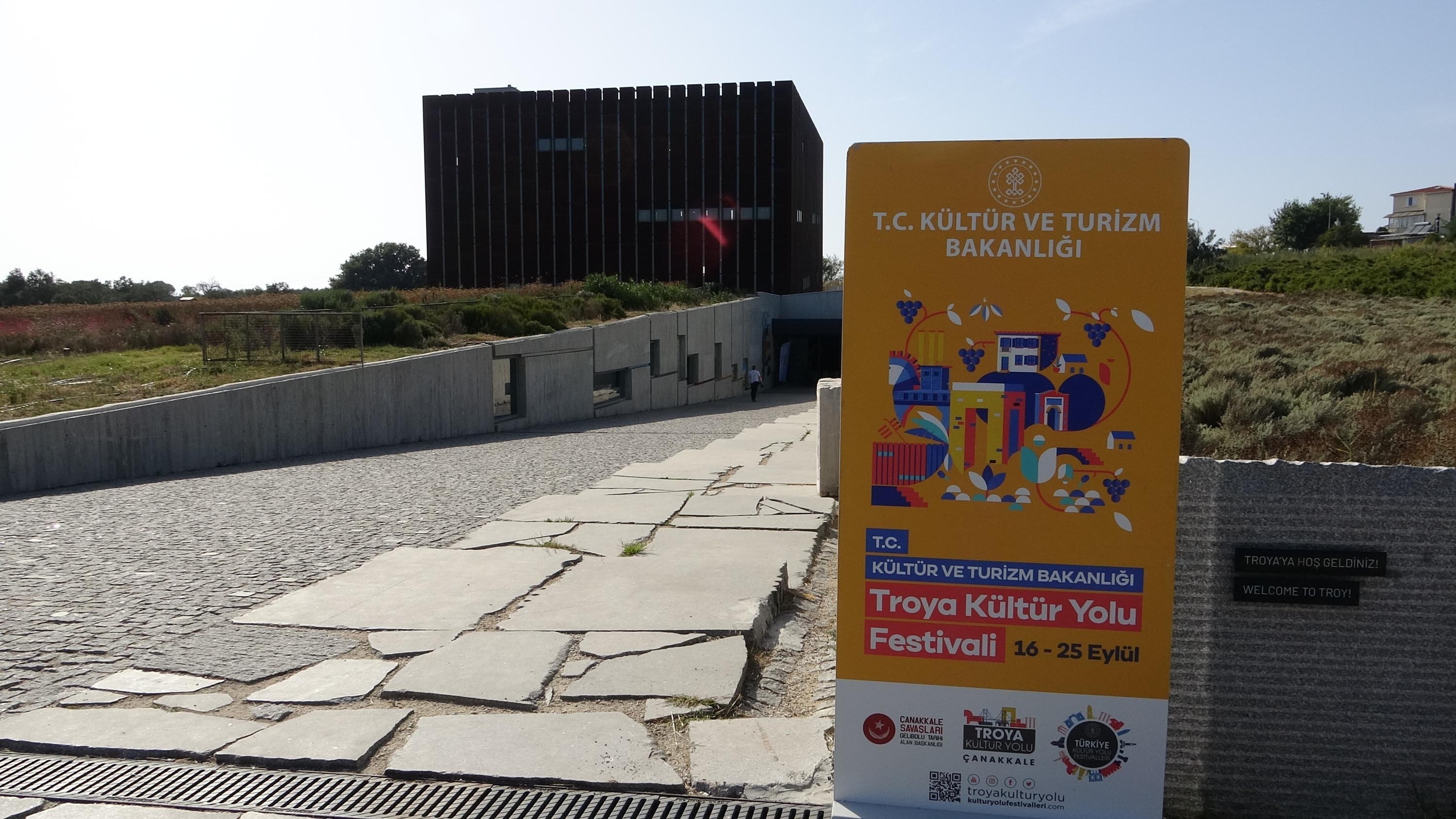 Troy Culture Road Festival launched under the culture road project of the Ministry of Culture and Tourism of Türkiye to revitalize cultural heritage, Çanakkale, Türkiye, Sept. 17, 2022. (DHA Photo)