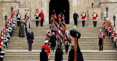 Pallbearers follow the coffin of Queen Elizabeth II into St. George's Chapel in Windsor Castle, Britain, Sept. 19, 2022. (Reuters Photo)