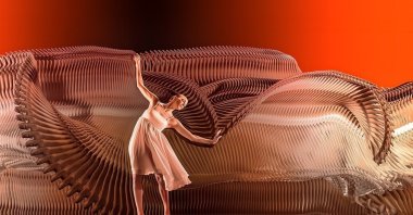 A view from “5 MOVEMENTS,” Hall des Lumieres, New York. (Courtesy of Nohlab)