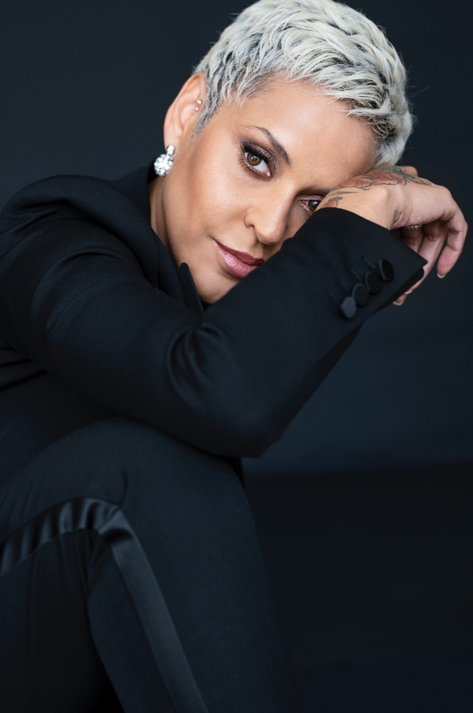 Mariza has performed for her fans in prestigious concert halls around the world on four continents.