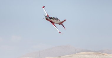 TAI&#039;s Hürkuş carries out a demonstration flight above Sivrihisar in Eskişehir, central Türkiye, Sept. 18, 2022. (AA Photo)