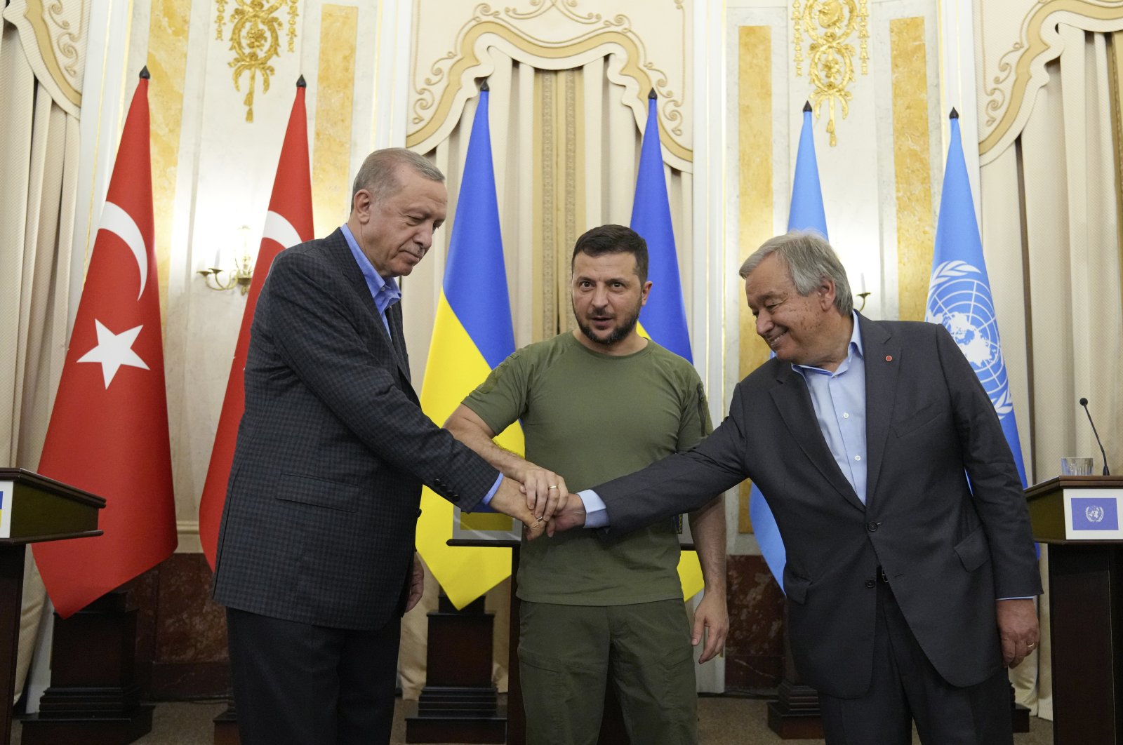 Perang Ukraina: langkah baru Putin, upaya perdamaian Erdogan