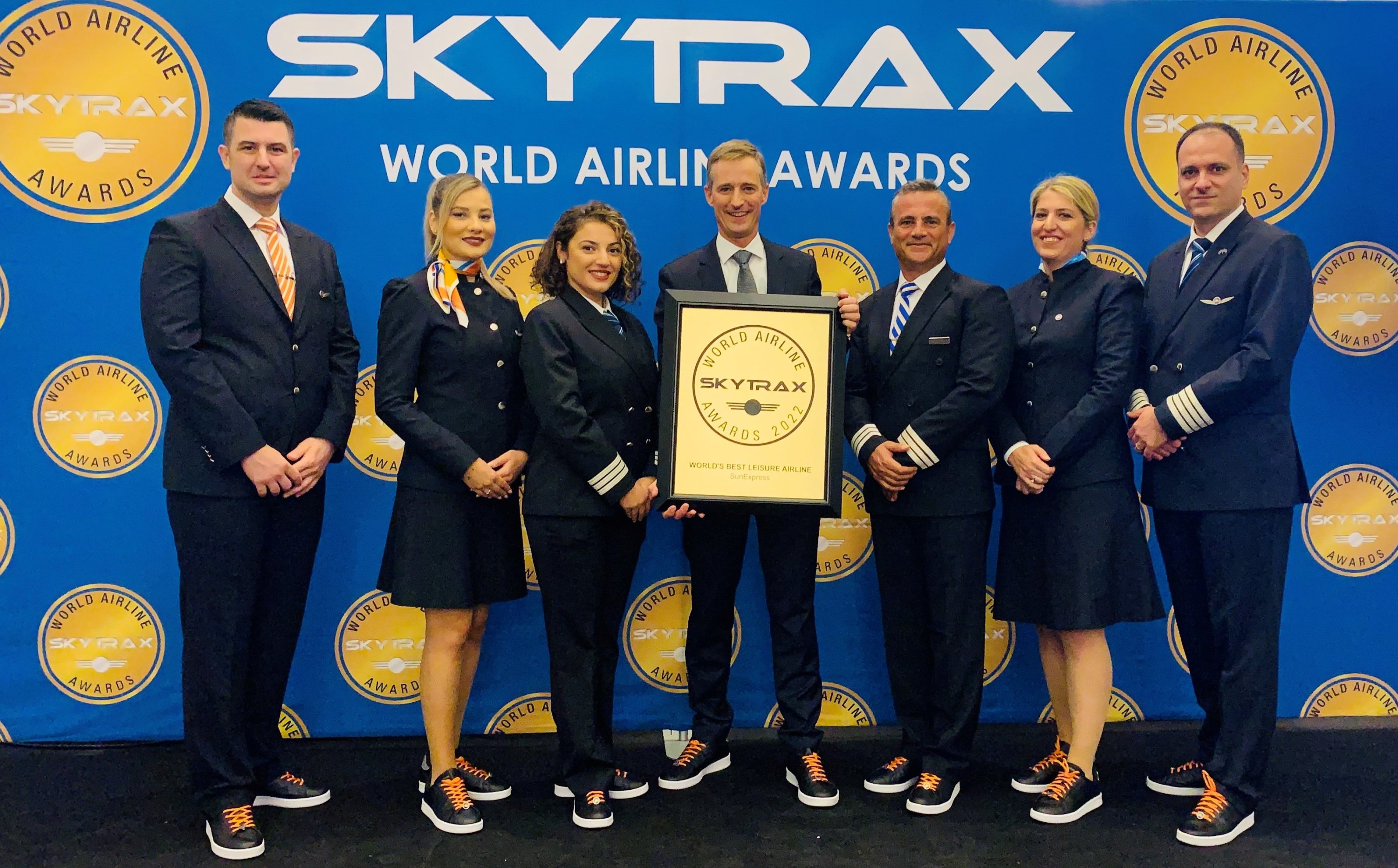 Max Kownatzki, CEO SunExpress, menerima penghargaan selama Skytrax World Airline Awards 2022, London, Inggris, 23 September 2022. (DHA Photo)