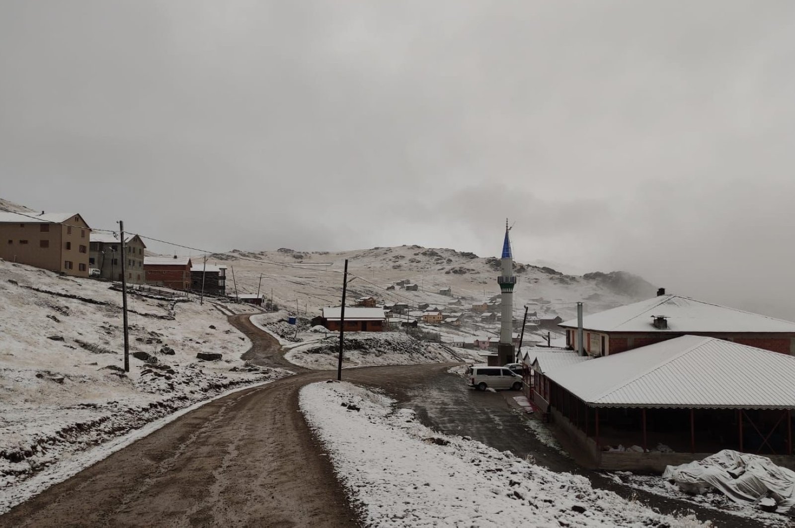 Hujan salju mencapai tempat yang lebih tinggi di wilayah utara, timur Türkiye