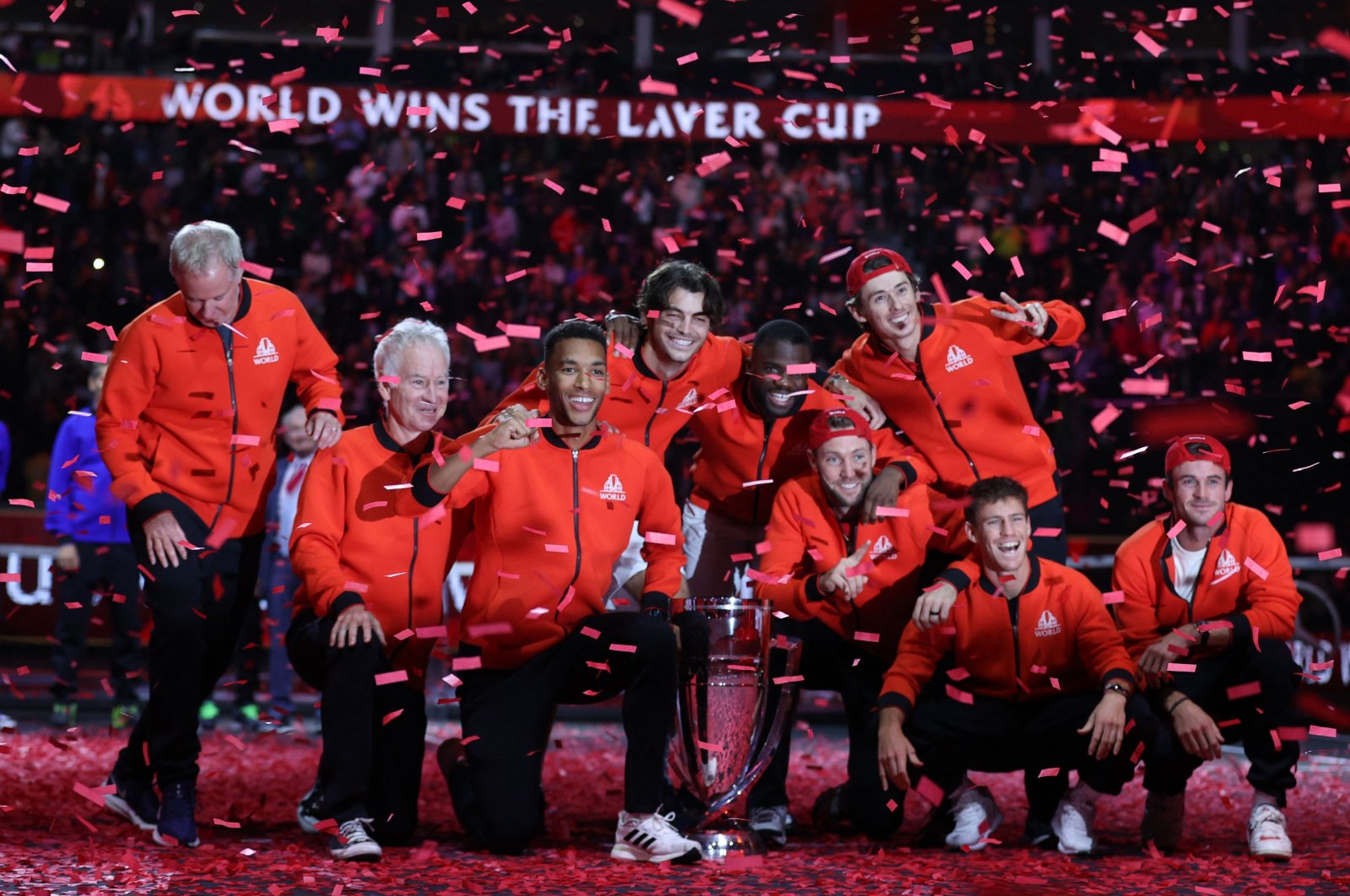 Team World poses with the trophy after victory over Team Europe in the 2022 Laver Cup, London, England, Sept. 25, 2022. (AFP Photo)