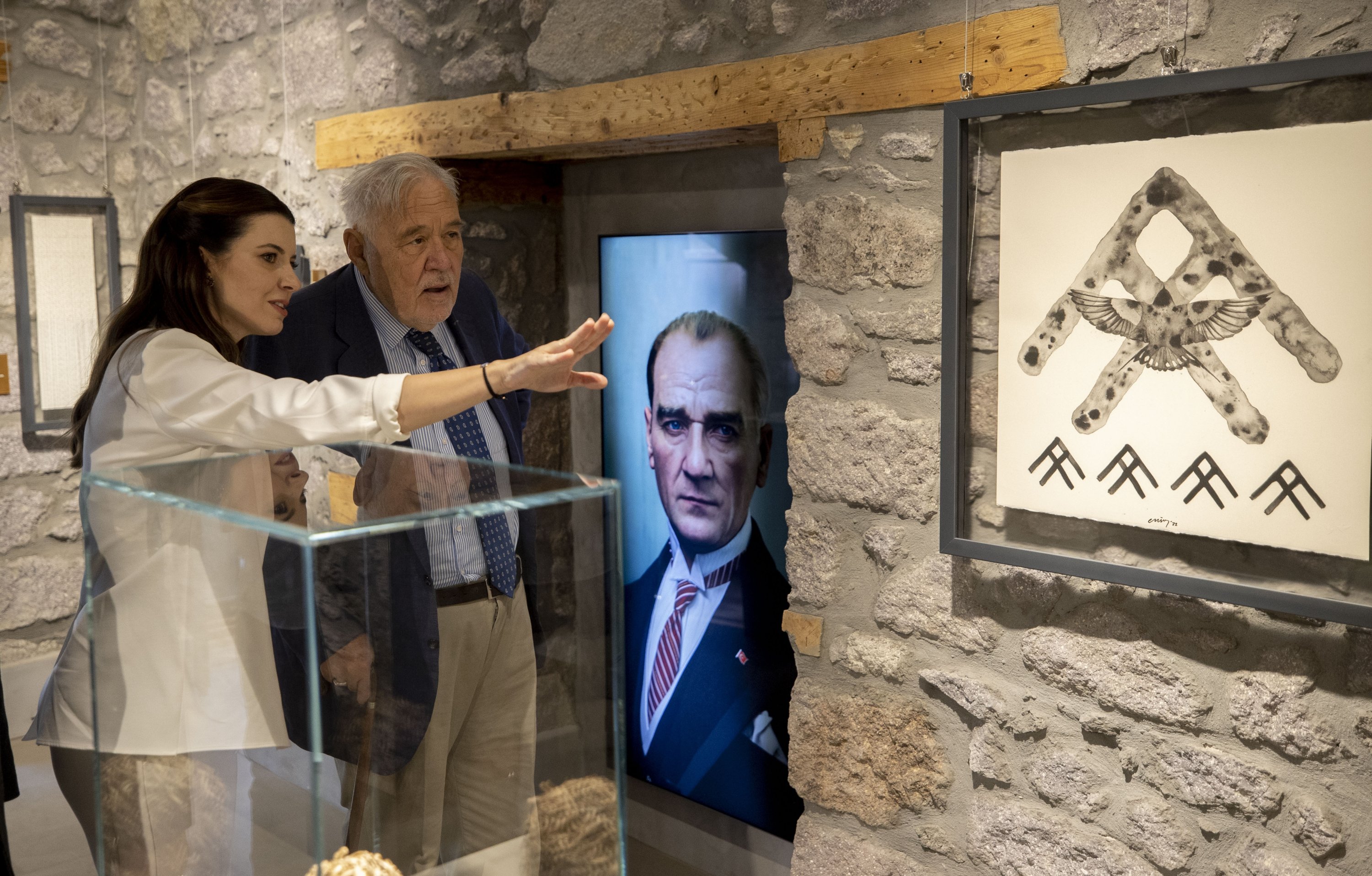 Leading Turkish historian Ilber Ortaylı (R) attends the opening of Türkiye's first "Museum of Words" founded by the author Şermin Yaşar, Ankara, Türkiye, Sept. 26, 2022. (AA Photo)