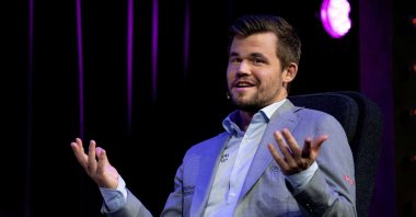 Magnus Carlsen participates at the Energy Denmark Champions Battle 2019 in Circus Building, Copenhagen, Denmark May 22, 2019. (REUTERS Photo)