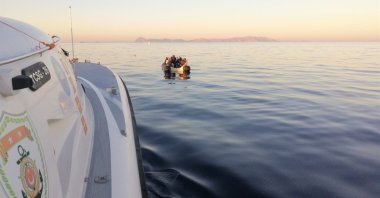 Turkish Coast Guard Command units rescue migrants off the coast of Muğla province, southwestern Türkiye, Sept. 27, 2022. (AA Photo)
