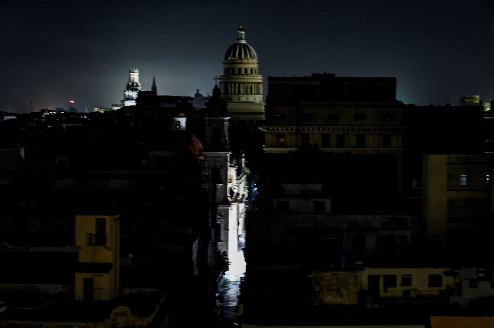 The El Capitolio Nacional building is seen during a blackout in Havana, Cuba, Sept. 27, 2022. (AFP Photo)