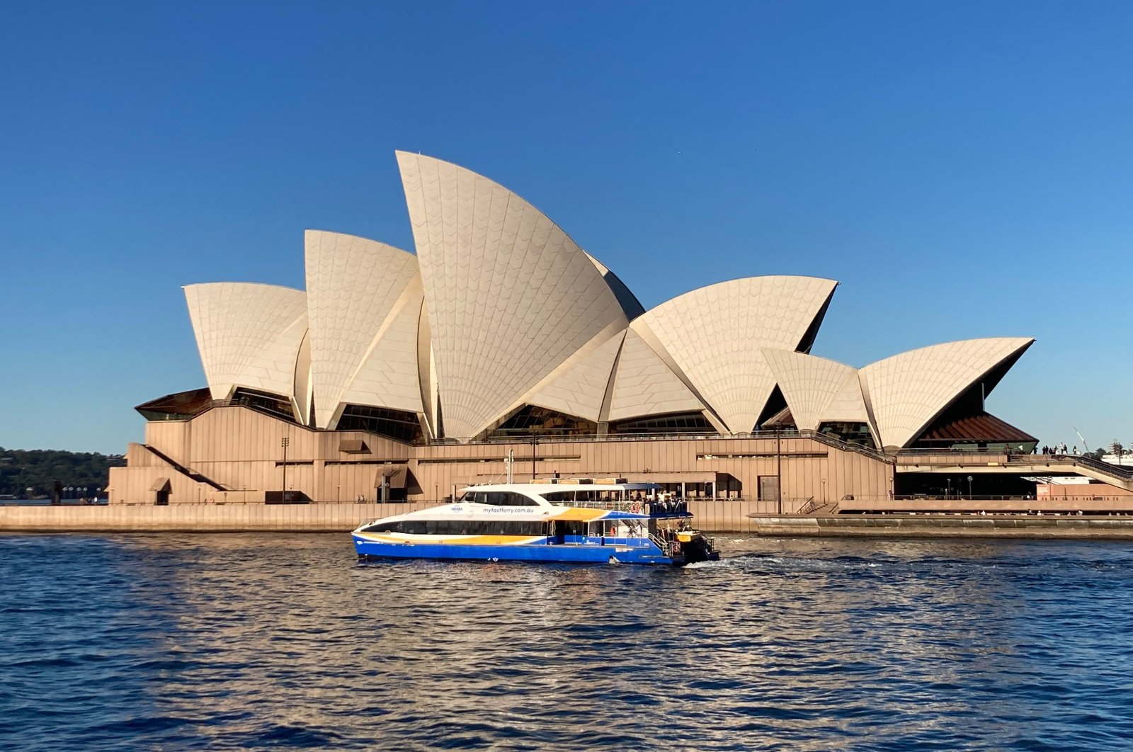Sydney Opera House merayakan ulang tahun ke-50 dengan serangkaian acara
