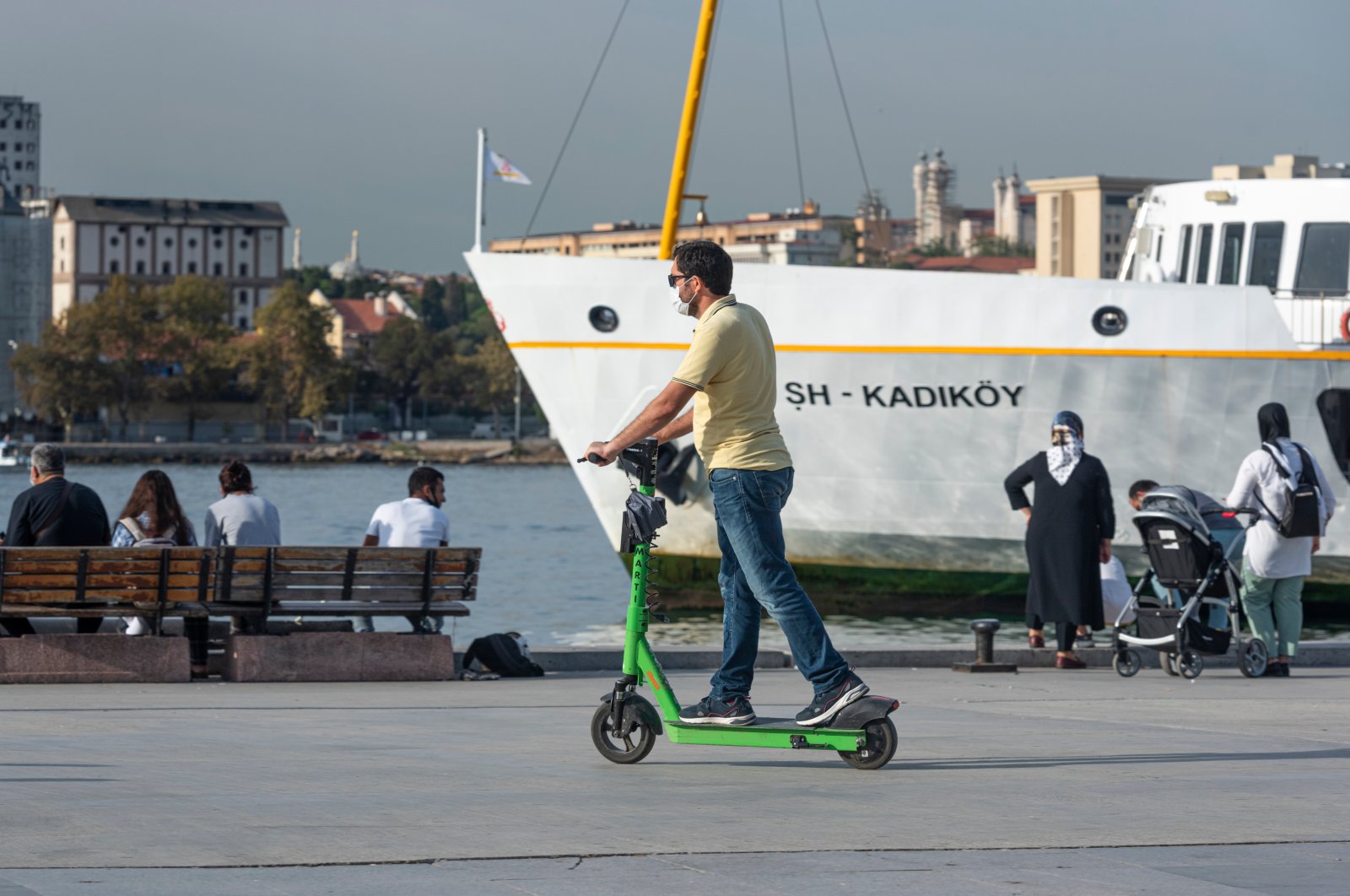 A man rides a Martı e-scooter in Istanbul, Türkiye in this undated photo. (Shutterstock Photo)