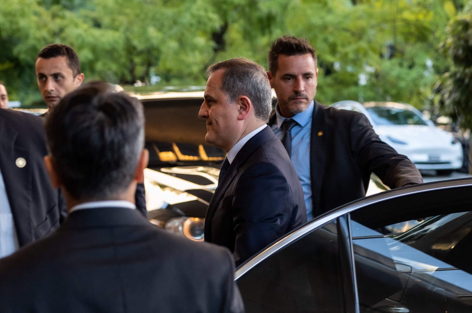 Azerbaijan&#039;s Foreign Minister Jeyhun Bayramov (C) arrives at the Hotel InterContinental for a meeting with his Armenian counterpart in Geneva, Switzerland, Oct. 2, 2022 (AFP Photo)