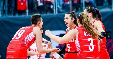 The Turkish women's national volleyball team celebrates during a match against Germany during the FIVB Women's World Championships in Lodz, Poland, Oct. 4, 2022. (IHA Photo)