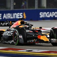 Red Bull Racing's Dutch driver Max Verstappen drives during the qualifying session ahead of the Formula One Singapore Grand Prix night race at the Marina Bay Street Circuit. Singapore, Oct.1, 2022. (AFP Photo)