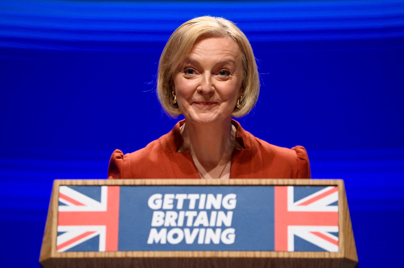 British Prime Minister Liz Truss speaks on stage at the Conservative Party&#039;s annual conference in Birmingham, Britain, Oct. 5, 2022. (Reuters Photo)